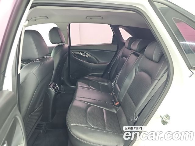 Hyundai i30 2017 — photo 12