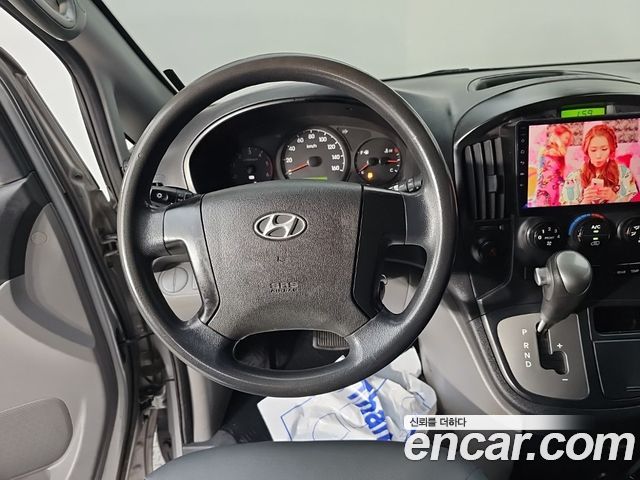 Hyundai Starex 2016 — photo 11