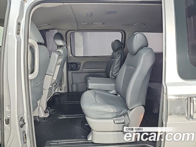 Hyundai Starex 2016 — photo 13