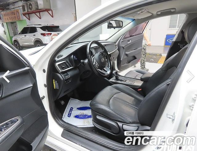 Kia K5 2020 — photo 12