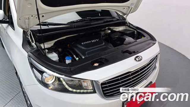 Kia Canival 2018 — photo 6