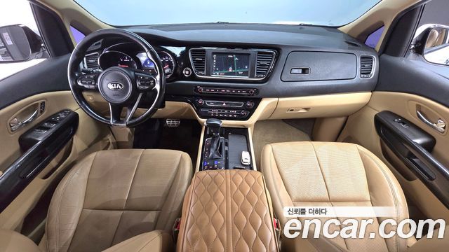 Kia Canival 2018 — photo 7