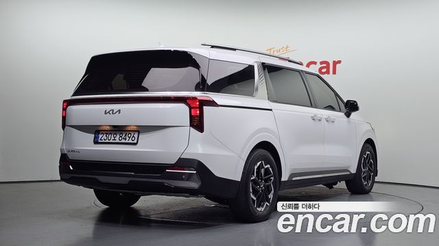 Kia Canival 2025 — photo 2
