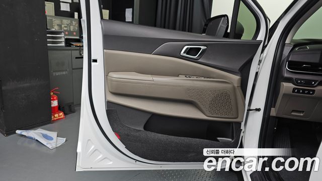 Kia Canival 2025 — photo 14