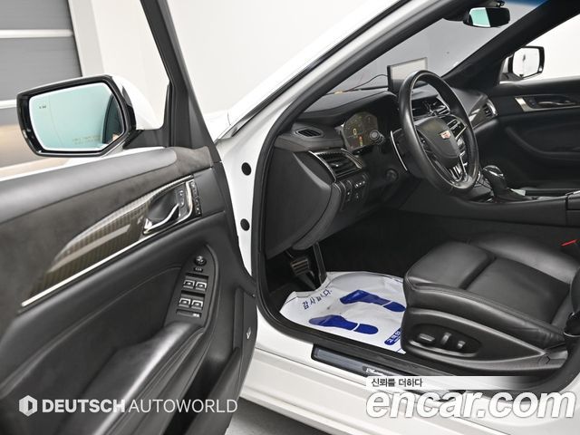 Cadillac CTS 2015 — photo 11