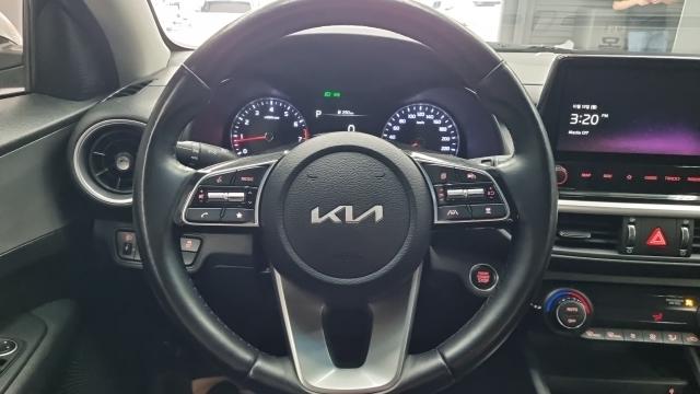 Kia K3 2022 — photo 16