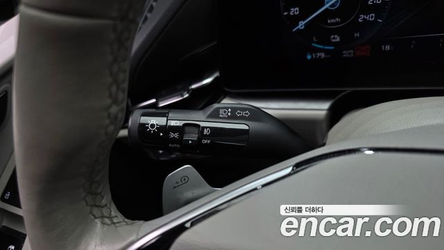 Kia Niro 2023 — photo 28