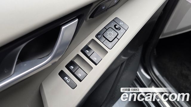 Kia Niro 2023 — photo 36