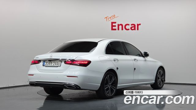Mercedes-Benz E-Class 2021 — photo 2