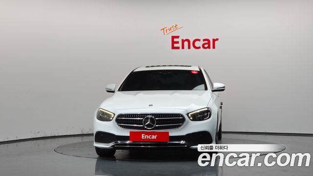 Mercedes-Benz E-Class 2021 — photo 3