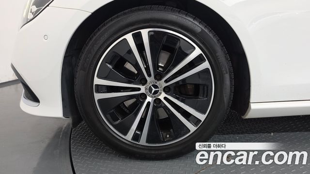 Mercedes-Benz E-Class 2021 — photo 5