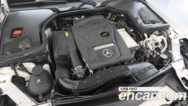 Mercedes-Benz E-Class 2021 — photo 6