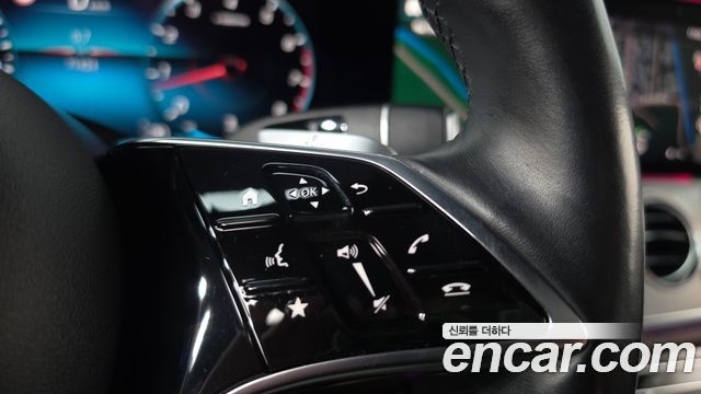 Mercedes-Benz E-Class 2021 — photo 22