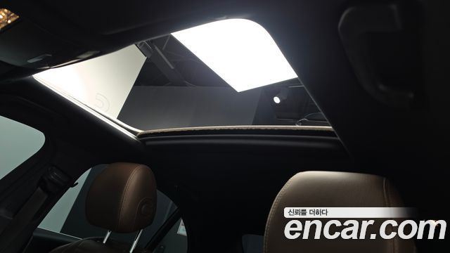 Mercedes-Benz E-Class 2021 — photo 24