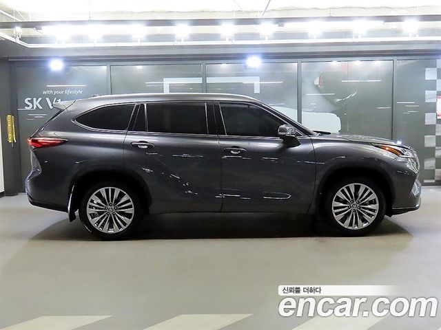 Toyota Highlander 2025 — photo 2