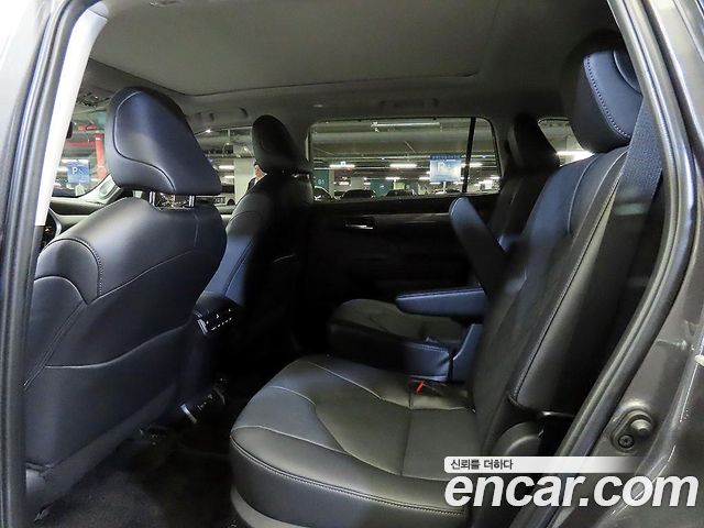 Toyota Highlander 2025 — photo 9