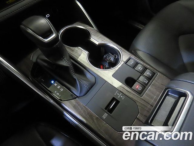 Toyota Highlander 2025 — photo 13