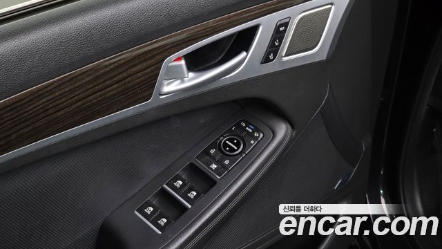 Genesis G80 2018 — photo 16