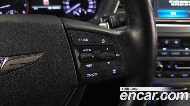 Genesis G80 2018 — photo 18