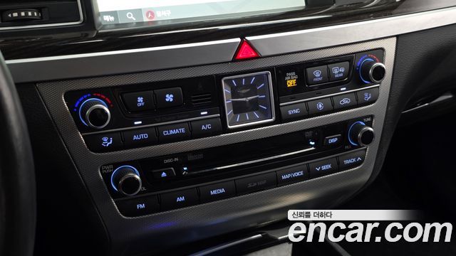 Genesis G80 2018 — photo 19