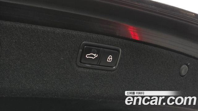Genesis G80 2018 — photo 20