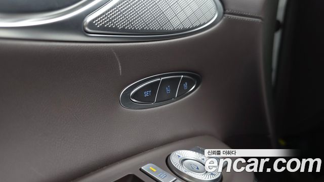 Genesis GV70 2026 — photo 33