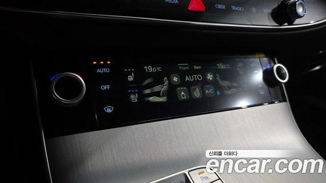 Genesis GV70 2026 — photo 35