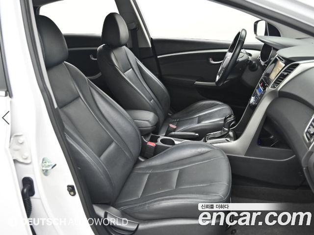 Hyundai i30 2014 — photo 10