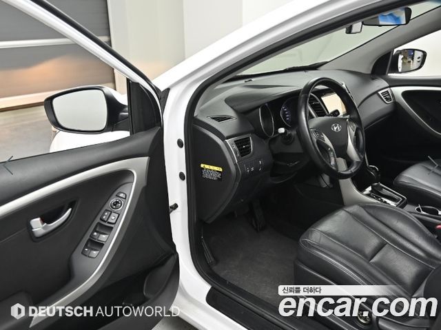 Hyundai i30 2014 — photo 11