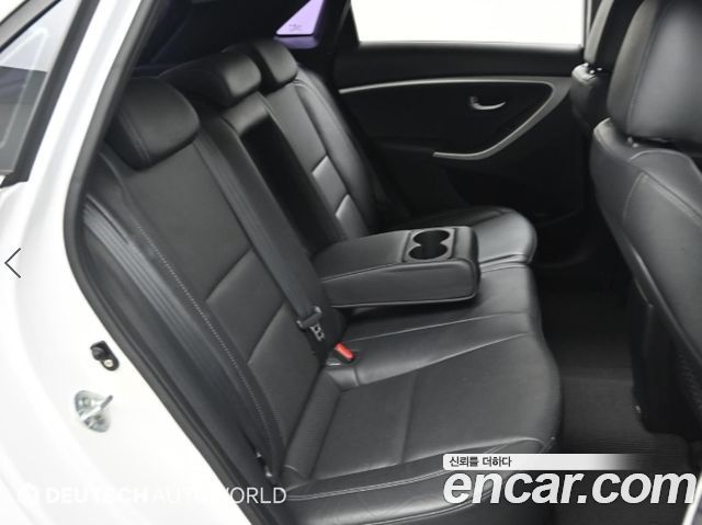Hyundai i30 2014 — photo 12