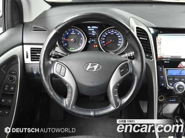 Hyundai i30 2014 — photo 13