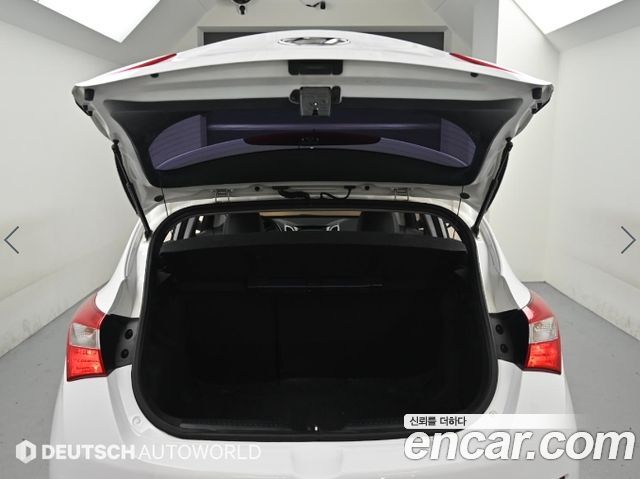 Hyundai i30 2014 — photo 19