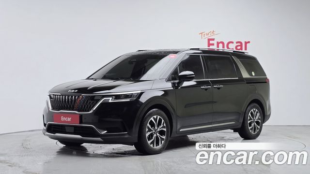 Kia Canival 2023 — photo 1