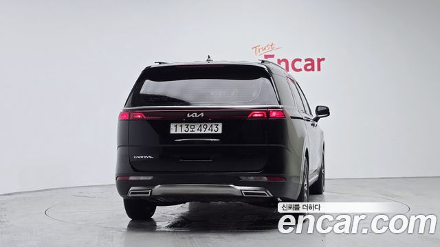 Kia Canival 2023 — photo 4