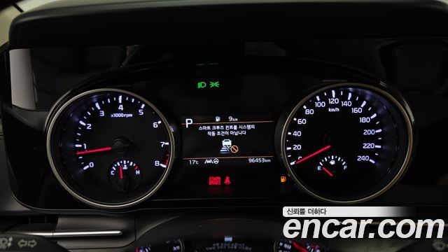 Kia Canival 2023 — photo 8