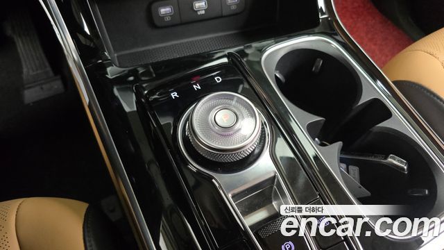 Kia Canival 2023 — photo 9