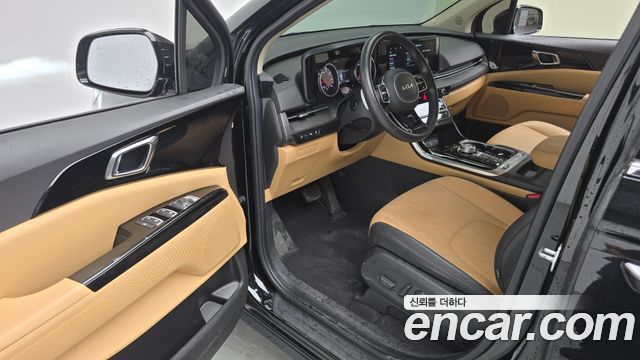 Kia Canival 2023 — photo 10