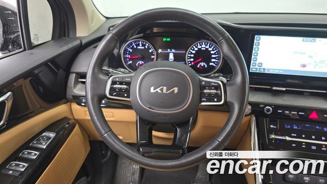 Kia Canival 2023 — photo 12