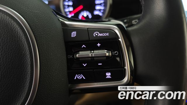 Kia Canival 2023 — photo 16