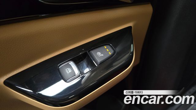 Kia Canival 2023 — photo 19