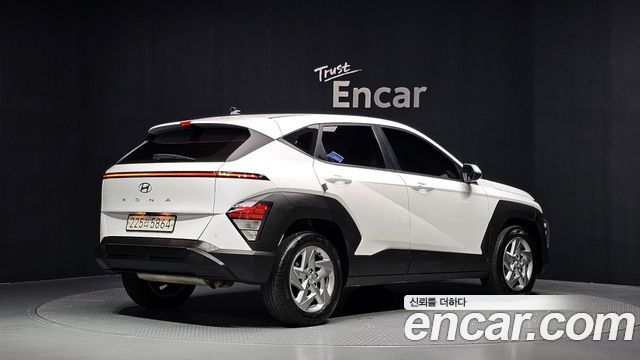 Hyundai Kona 2023 — photo 2