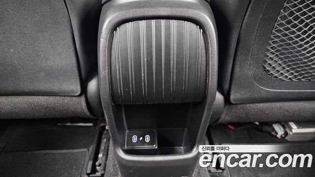 Hyundai Kona 2023 — photo 28