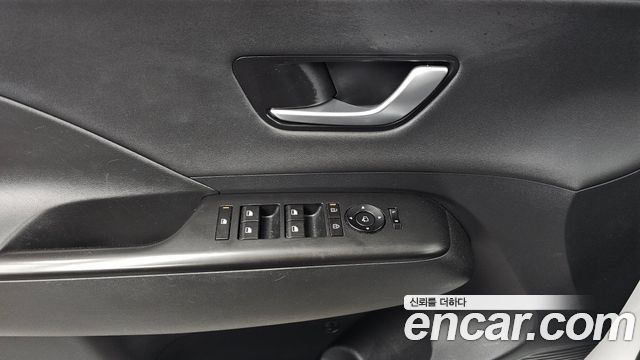 Hyundai Kona 2023 — photo 30