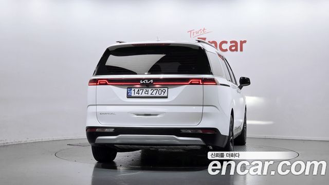 Kia Canival 2022 — photo 4