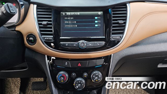 Chevrolet Korea Trax 2017 — photo 20