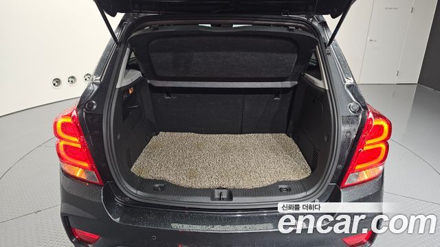 Chevrolet Korea Trax 2017 — photo 27