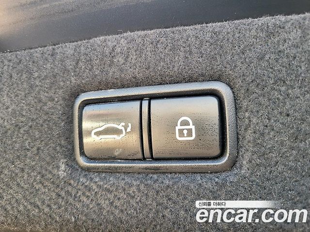 Genesis EQ900 2018 — photo 17