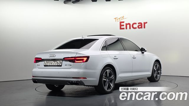 Audi A4 2019 — photo 2