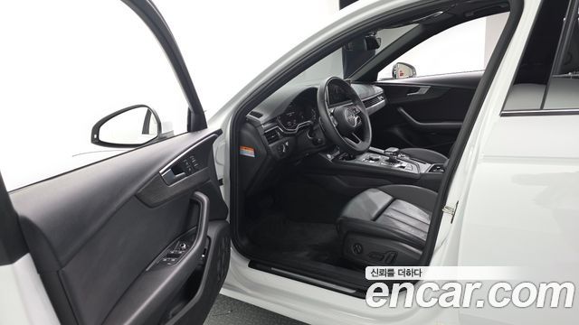 Audi A4 2019 — photo 13