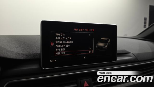 Audi A4 2019 — photo 22